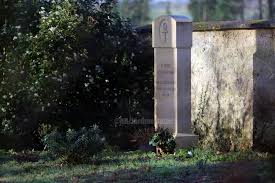 Valéry giscard d'estaing in 2010. Authon Terre D Eternite Du Clan Giscard D Estaing