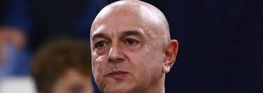 Daniel Levy dimite como presidente del Tottenham Hotspur tras 25 años en el  cargo