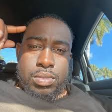 Anthony Sineni's Instagram, Twitter & Facebook