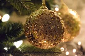 Eventhough it's a little bit more than a month left to christmas, it's always good to prepare earlier. 21 Sites To Get Interior Decor Inspiration For The Holidays Comfort Works Blog Design Inspirations