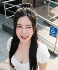 เธอก็เป๊ะ ฉันก็เป๊ะ Shadow of Siam จริงๆ อีกคนรักหมา อีกคนกินXมา