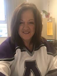 Kerri Dean's Instagram, Twitter & Facebook