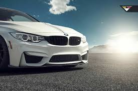 White Bmw M4 Evo By Vorsteiner Bmw M4 Bmw Schone Autos
