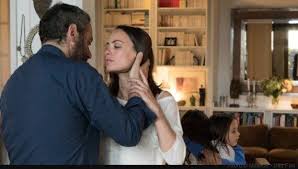 Sicuramente separati in casa è un film minore degli anni '80, di nicchia, ma che descrive bene un certo momento della nostra società, e del nostro cinema, segnatamente napoletano, quando la scena viveva dei troisi, dei lello arena, degli arbore e dei de crescenzo. Dopo L Amore L Analisi Del Regista Joachim Lafosse Sul Vivere Da Separati In Casa L Huffpost