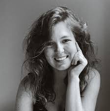 Amie Hodges's Instagram, Twitter & Facebook