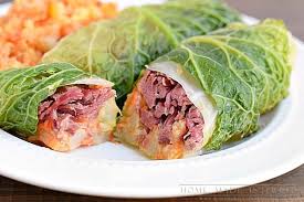 La carne è la regina della cucina romena, che sia essa suina, bovina, di pecora o pollame. Involtini Di Verza E Carne Ricette Con Bimby