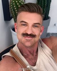 Daniel King (@palmdesertking) • Instagram photos and videos