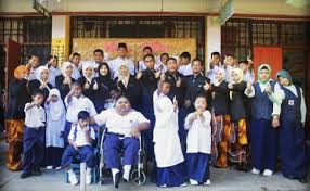 Seperti sedia maklum, keputusan peperiksaan sijil pelajaran baiklah, selepas ini berikut cikgu ayu kongsikan senarai penuh mrsm mengikut rangking mereka dalam keputusan spm 2016 yang lepas. Tuqntyamtawh3m