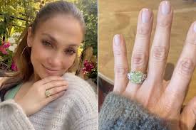 Before Jay Lo Engagement Ring Jennifer Lopez Engagement Ring From Ben  Affleck Marc Anthony Ring