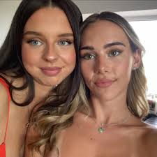 Eva Fellows (@evafellows) • Instagram photos and videos