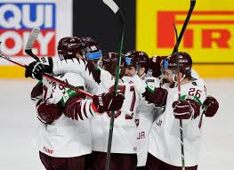Følg verdensmesterskabet i ishockey 2018 sammen med bt.dk. Ishockey Vm Latvia Med Apningsskrell Slo Gullkandidat Canada I Hockey Vm