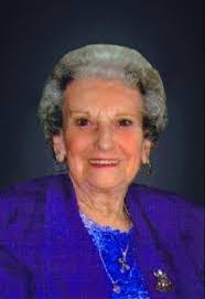 Beatrice Dean's Instagram, Twitter & Facebook