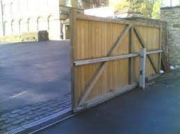 Sliding Gates Sliding Gate House Gate Design Diy Driveway