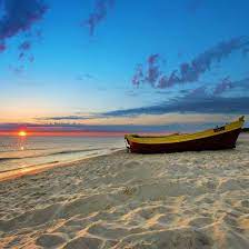 Rüyada deniz manzaralı yeni ev görmek ona yardımcı olacağına, pek çok iş fırsatının ayağına geleceğine delalettir. Ruyada Deniz Manzarasi Gormek Ne Anlama Gelir