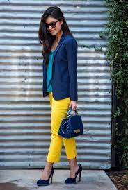 Conjunto Americana Azul Camiseta Turquesa Y Pantalones Amarillos Misconjuntos Conjuntosmoda Modafeme Pantalones Amarillos Moda Amarilla Combinar Ropa Mujer