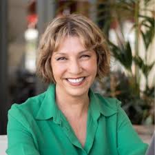 Half marathon! Done! Sometimes we get completely caught in career goals and  forget about other goals. So decided to help my friend achieve her bucket  list half marathon. Yesterday we did it!