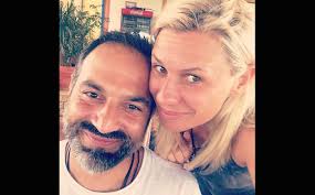 Η κατερίνα καραβάτου ποζάρει με μαγιό, χωρίς φίλτρα και ρετούς (pic). Karabatoy Katsoylhs 8ymoyntai Ta Pio Wraia Xristoygenna Ths Zwhs Toys Ta Nea