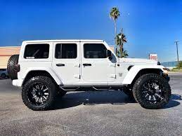 Shop our vast selection of models in a variety of trims. Ebay 2018 Jeep All New Wrangler Unlimited Jl Custom Lifted Leather Hardtop Sport 24s White Out Jeep Jeep Wrangler Dream Cars
