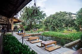 Akibat peristiwa ini pihak pt aqua golden mississippi. Cafe Outdoor Di Bandung Ngopi Di Bekas Area Pabrik Konfeksi Halaman All Kompas Com
