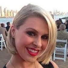 Elizabeth August's Instagram, Twitter & Facebook