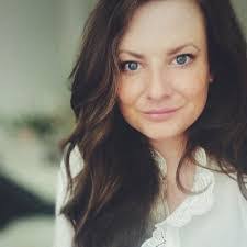 Stephanie Geis's Instagram, Twitter & Facebook