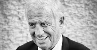 De nombreux fans ignorent la cause de sa mort. Albpayxxwktq4m