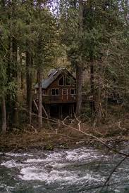 The film stars kristen connolly, chris hemsworth, anna hutchison, fran kranz, jesse williams, richard jenkins, and bradley whitford.the plot follows a group of college students who retreat to a remote forest cabin where they. Best 100 Cabin In Woods Pictures Download Free Images On Unsplash
