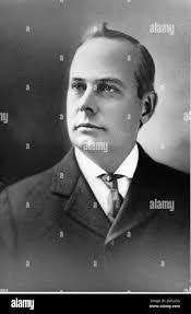 Luz Lawrence's Instagram, Twitter & Facebook