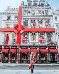 Cartier London Taking A Vacation Can Often Be Considered As A Break From Business And The Crowd Of Christmas Holiday Travel Christmas Travel Holiday Travel