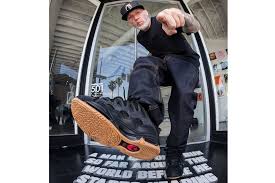 Check out our fred durst selection for the very best in unique or custom, handmade pieces from our shops. Fred Durst The Hundreds X Osiris D3 Lookbook Hypebeast