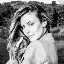 Erin Brady's Instagram, Twitter & Facebook