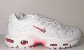 Sz 7 Nike Men S Air Max Plus 852630 101 White Wolf Grey Bright Crimson Air Max Plus Nike Men Nike