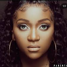 Reanna Hall's Instagram, Twitter & Facebook