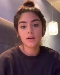 ¡Pide Disculpas!, ., Daniela Aponte, la chica Venezolana que se expresó mal  en redes sociales de los Panameños, se disculpa., ., ¿Le aceptan las  disculpas o No?, #ToqueDeQuedaEnPanama #Coronavirus ...