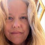 Stacy Lint's Instagram, Twitter & Facebook