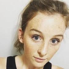 Ella Murray's Instagram, Twitter & Facebook