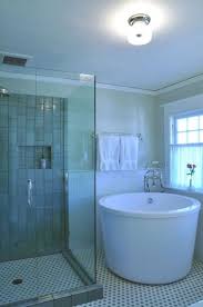 Beautiful Soaking Tubs For Small Bathrooms Beautiful Japanese Soaking Tub For Small Bathroom Ga In 2020 Soaking Tub Shower Combo Small Bathroom Remodel Bathtub Remodel