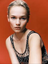 Lauren Perryman's Instagram, Twitter & Facebook