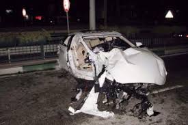 Bursa'da 3 kişinin ölümüne 30'dan fazla kişinin de yaralanmasına sebep olan tir sürücüsü kazadan yara almadan kurtuldu. Bursa Da Korkunc Kaza 1 Olu 3 Yarali Bursada Bugun Bursa Bursa Haber Bursa Haberi Bursa Haberleri Bursa