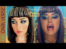 Set in memphis, egypt a crazy long time ago, the scenery seems to be an ode to yhe era of cleopatra. Katy Perry Dark Horse Makeup Tutorial Wicked Queen Youtube