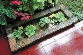 Tentu saja, kolam semacam ini bisa memberikan kesan yang menyenangkan sekaligus menenangkan. Begini Tips Hadirkan Kolam Ikan Kecil Dan Murah Di Rumah Ini Dia Semua Halaman Idea