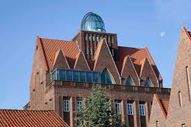Sein ziel ist es, die wissenschaftskommunikation und die fächerübergreifende vernetzung der wissenschaft mit wirtschaft und gesellschaft in der region braunschweig weiter zu stärken. Martens Puller Sanierung Und Umbau Haus Der Wissenschaft
