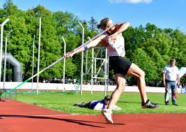Po úspěchu na olympiádě v pekingu v roce 2008 byla jmenována do hodnosti nadporučice. Spotakova V Plzni Poprve V Sezone Prehodila 60 Metru Cysnews
