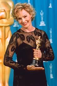 Jessica lange, us actress, wearing a white bead necklace and a shoulderless dress in a publicity still issued for the film, 'king kong', 1976. Jessica Lange Bei Den Oscars 1995
