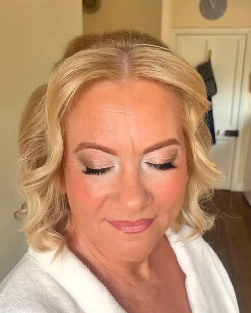 images?q=tbn:ANd9GcRwwMGXFRaFtvv3mR64 pC YnkuRLHQ8XtRa3rNKjjSfs BRD4tXQdbHCnM&s=10 Bridal Eye Makeup Looks: 15 Ideas for Weddings, Receptions & Different Eye Shapes