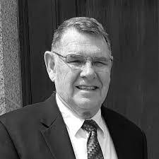 Carolyn Reinhardt's Instagram, Twitter & Facebook