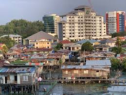 Contextual translation of rumah setinggan into english. Utopian Homes Sutera Avenue Picture Of Utopian Homes Sutera Avenue Kota Kinabalu Tripadvisor