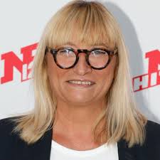 See more of christine bravo on facebook. Christine Bravo Decouvrez Son Accident Capillaire Cause Par Son Compagnon Oups Femme Actuelle Le Mag