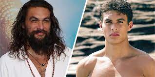 Momoa werd op zijn negentiende model. Jason Momoa Is Unrecognisable In These Baywatch Throwback Photos