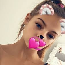 Davina Barnes's Instagram, Twitter & Facebook